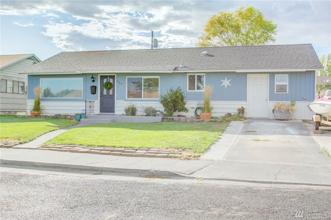 424 N Clark Rd  Moses Lake WA 98837 photo