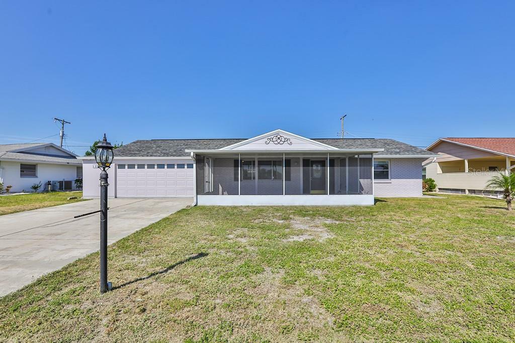 Property Photo:  1230 Valley Forge Boulevard  FL 33573 