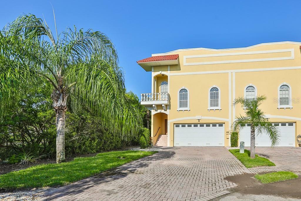 Property Photo:  516 Villa Treviso Court  FL 33572 