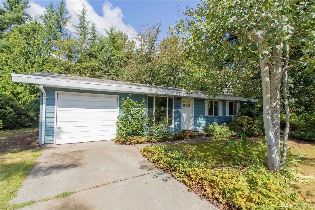 Property Photo:  10976 SE 225th St  WA 98031 