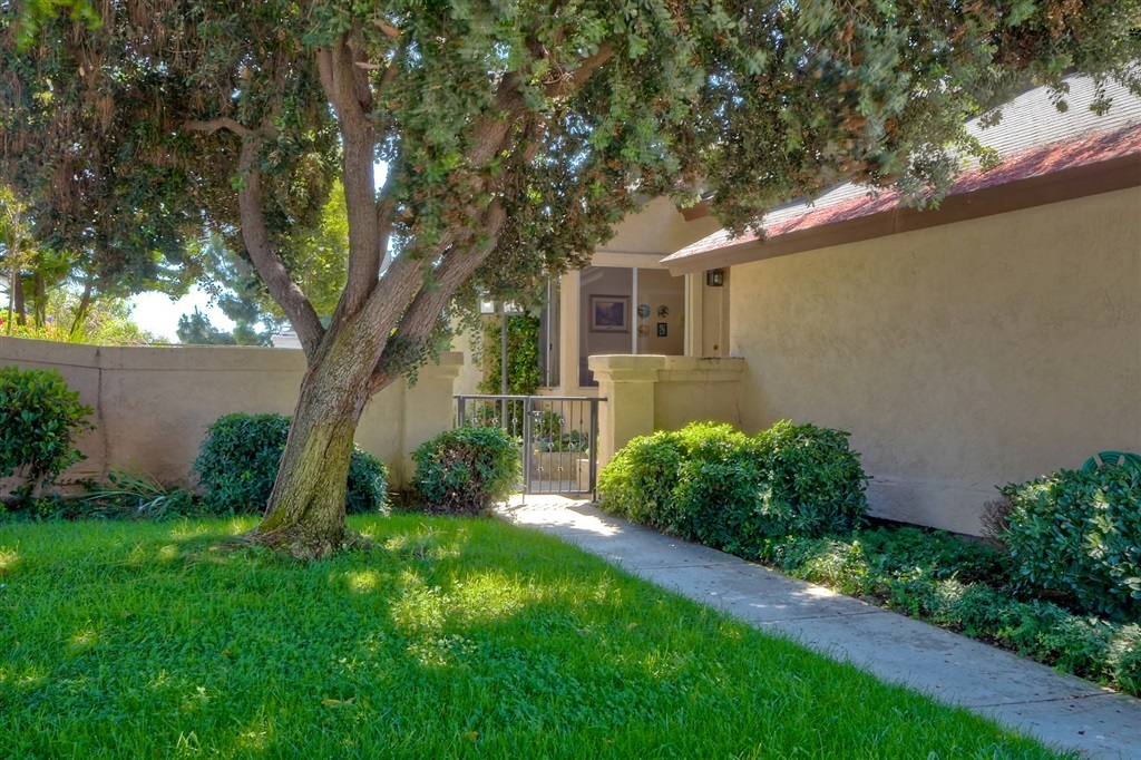 Property Photo:  614 Hampshire Ln  CA 91911 