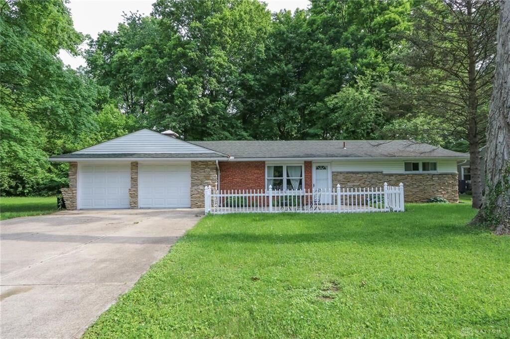 Property Photo: 2642 Crone Road OH 45434