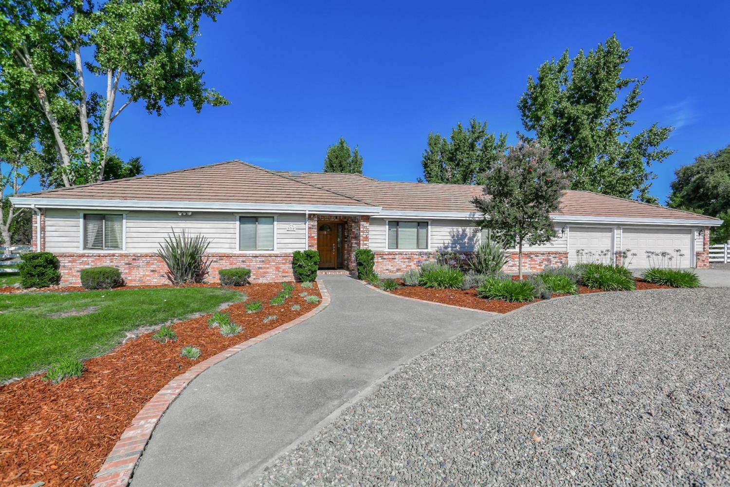 Property Photo:  8718 Dillard Road  CA 95693 