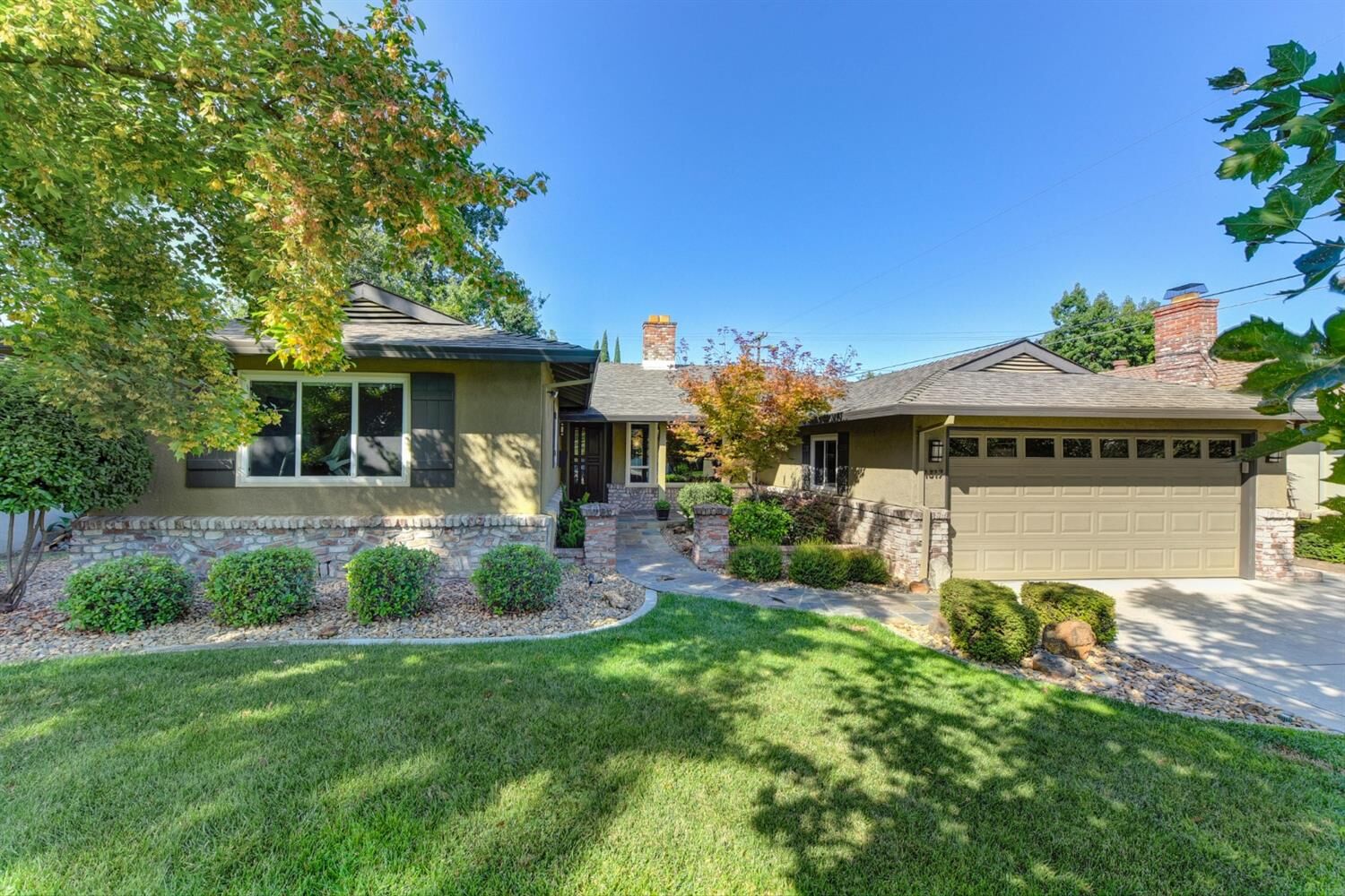 Property Photo: 1317 La Sierra Drive CA 95864