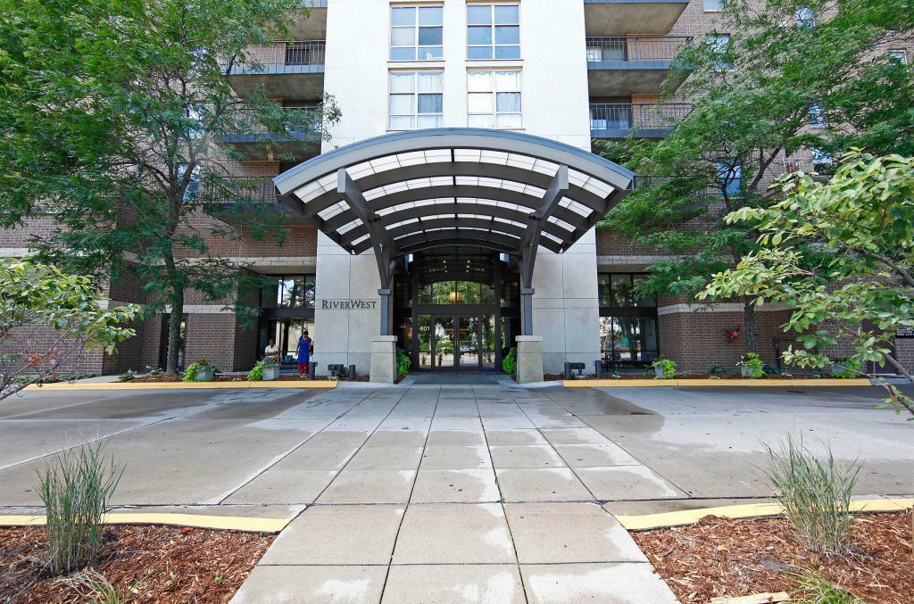 Property Photo: 401 S 1st Street 407 MN 55401