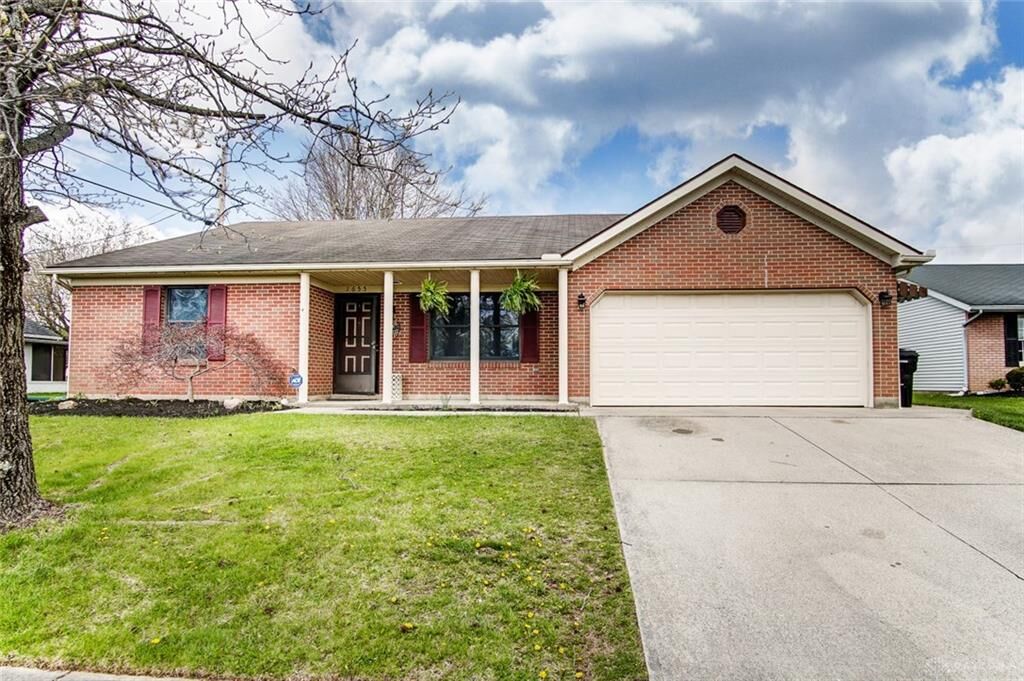 Property Photo: 1655 Lakewood Drive OH 45177