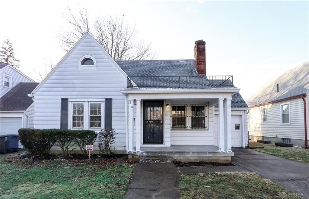 Property Photo: 810 W Hillcrest Avenue OH 45406
