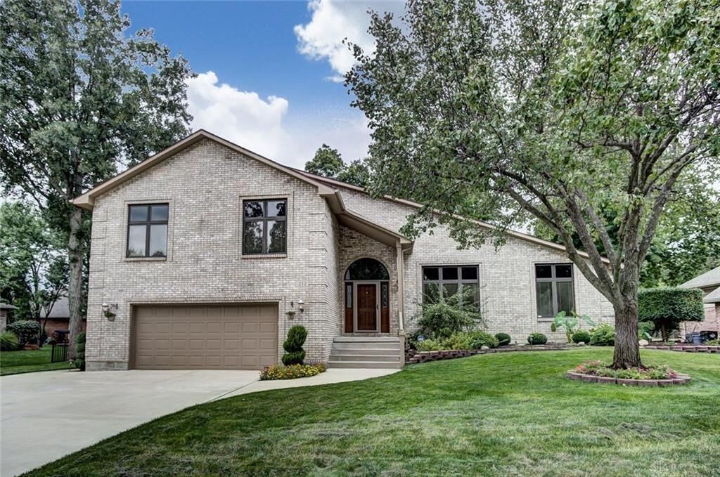 Property Photo:  212 Denwood Trail  OH 45315