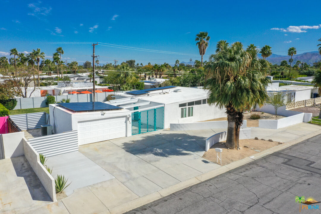 Property Photo:  2890 E Wyman Drive  CA 92262 