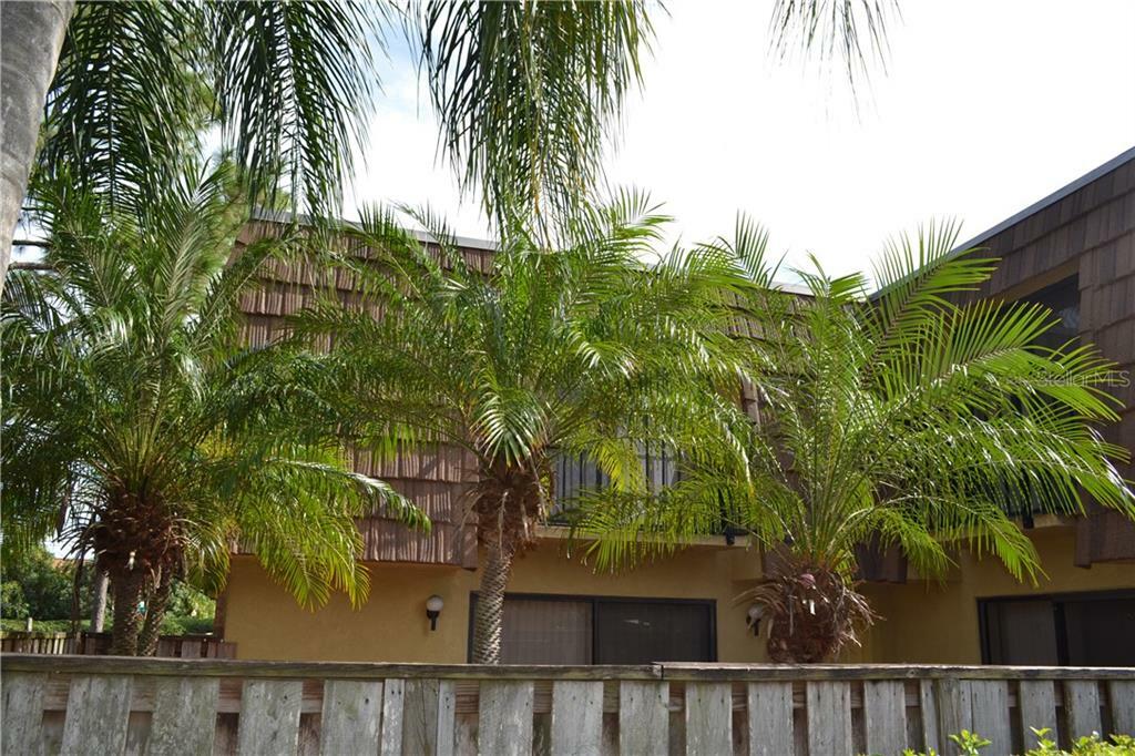 Property Photo:  5260 Coral Court 606  FL 32811 