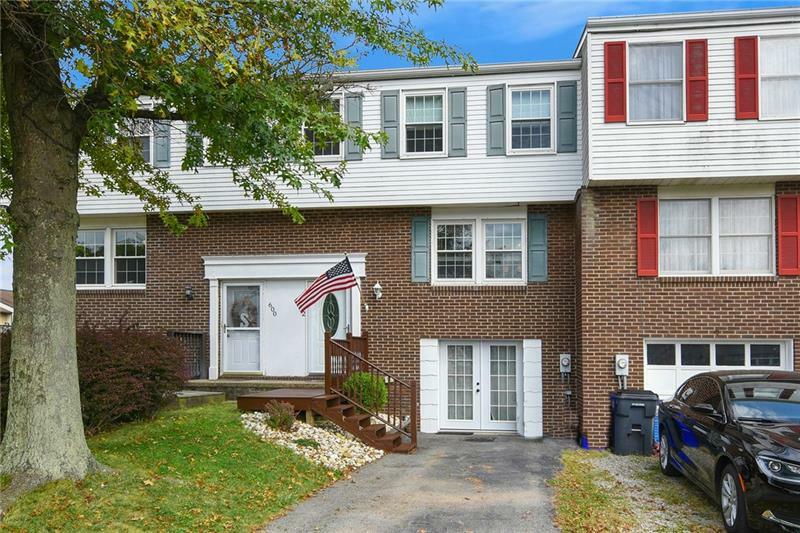 Property Photo:  602 Heron Ct  PA 15108 