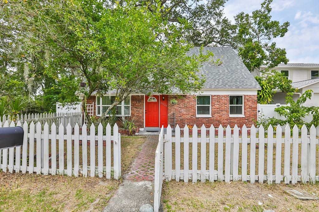 Property Photo:  3906 N Dartmouth Avenue  FL 33603 