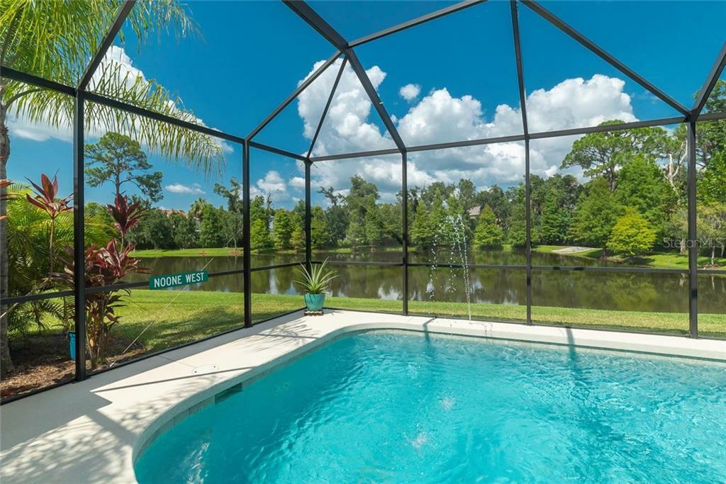 Property Photo:  5611 65th Terrace E  FL 34222 