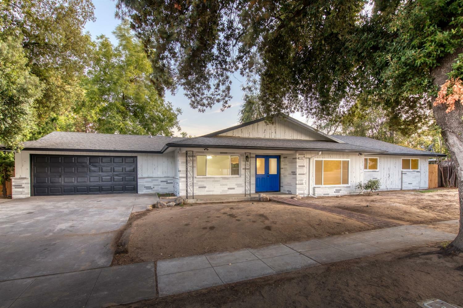 Property Photo:  1523 E Bullard Avenue  CA 93710 