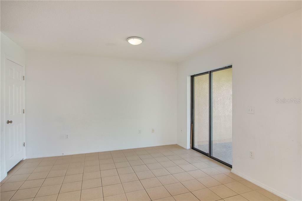 Property Photo:  2451 Edgewater Falls Drive  FL 33511 