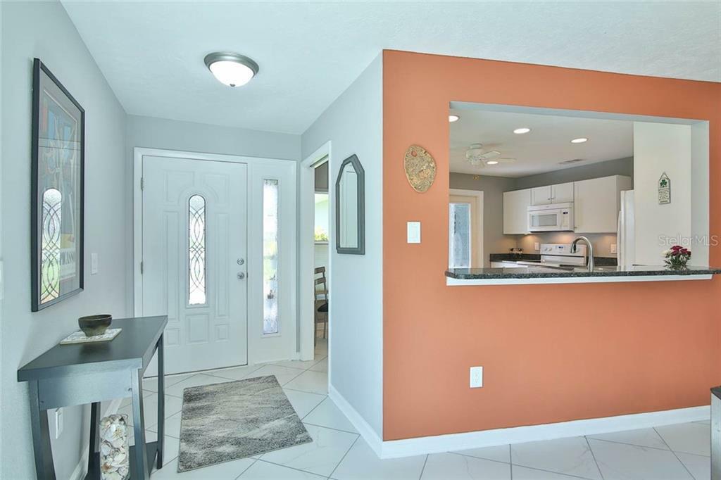 Property Photo:  3915 Center Gate Circle 8  FL 34233 