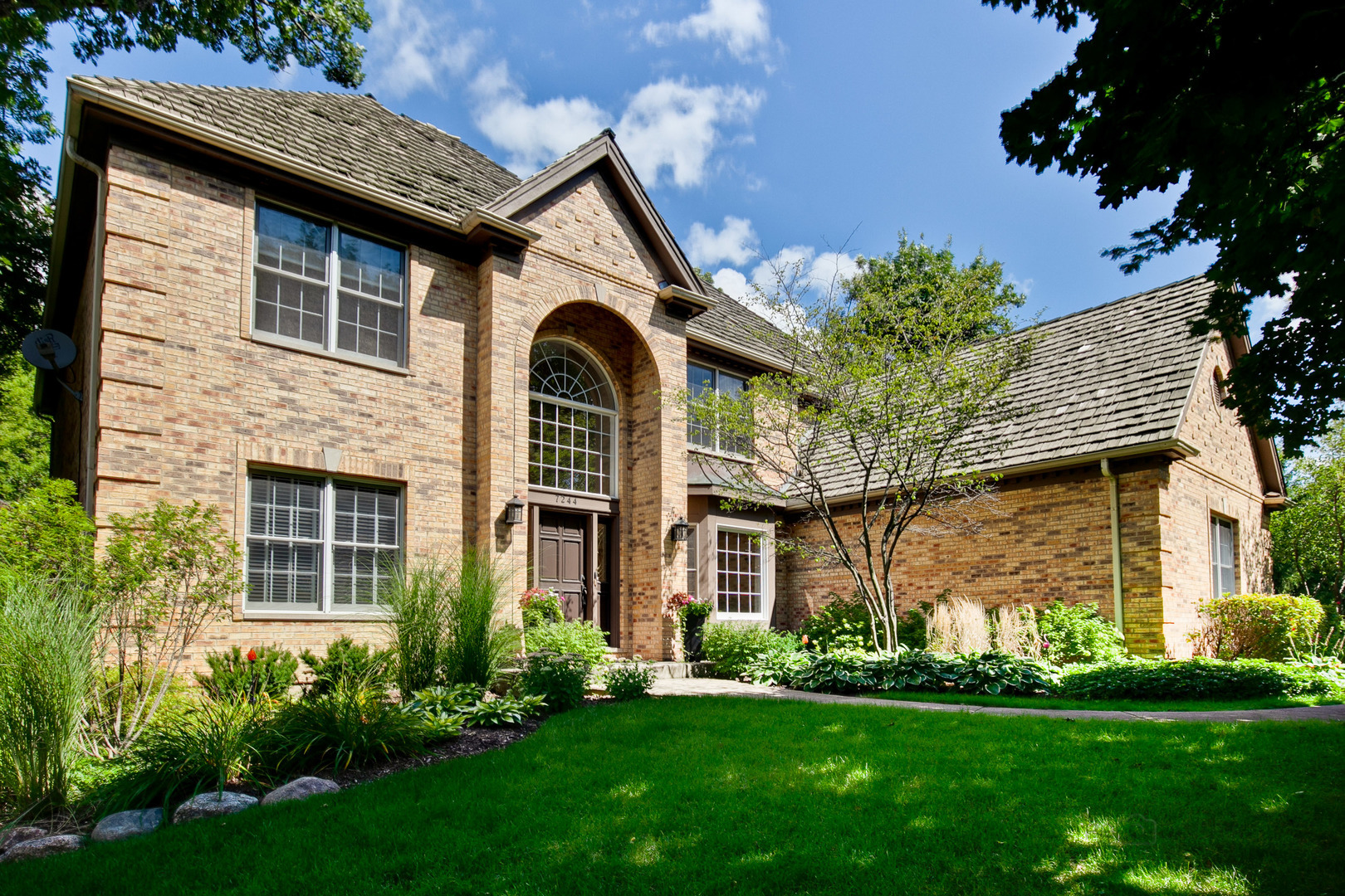 Property Photo: 7244 Brae Court IL 60031