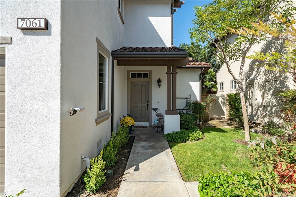 Property Photo:  7061 Coos Court  CA 92648 