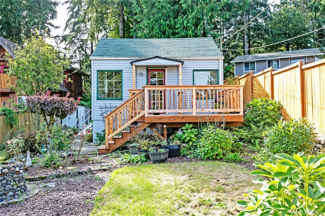 Property Photo:  2239 S 308th St  WA 98003 