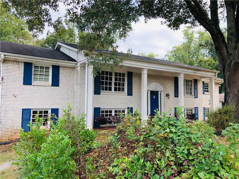 Property Photo: 1216 June Drive 30035