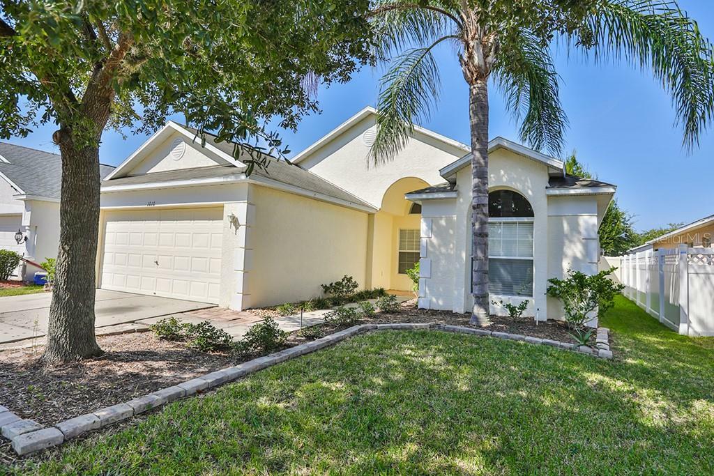 Property Photo:  1010 Cristelle Jean Drive  FL 33570 