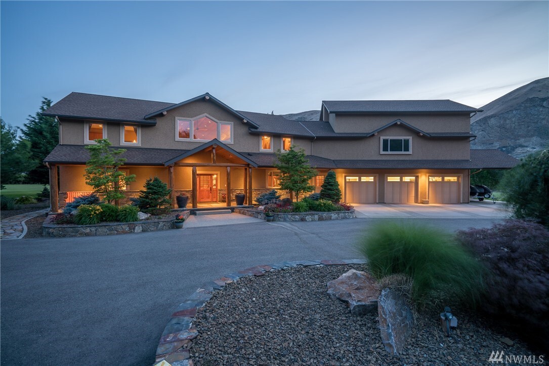 Property Photo: 4990 NW Cascade Avenue WA 98802