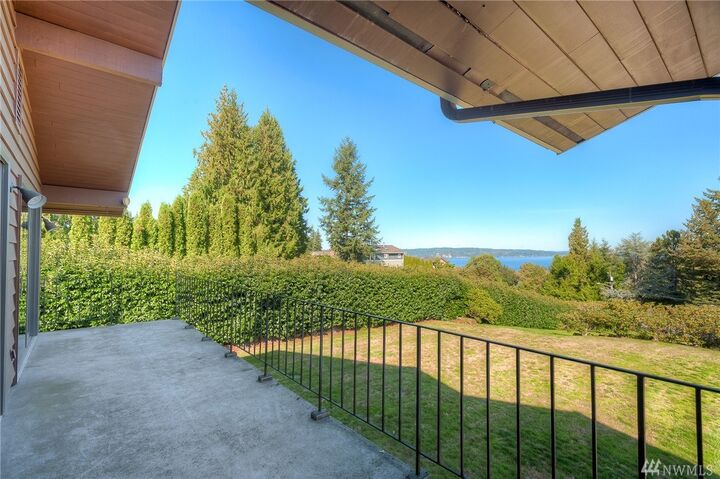 Property Photo:  12012  Maplewood Avenue  WA 98026 