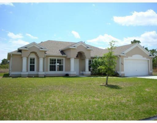 Property Photo:  2201 SE Merrill Road SE  FL 34952 