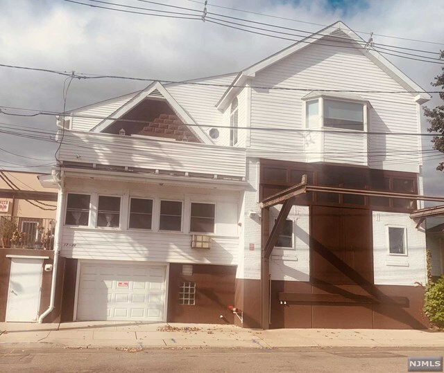 Property Photo:  17 Columbus Avenue 2nd Floor  NJ 07026 