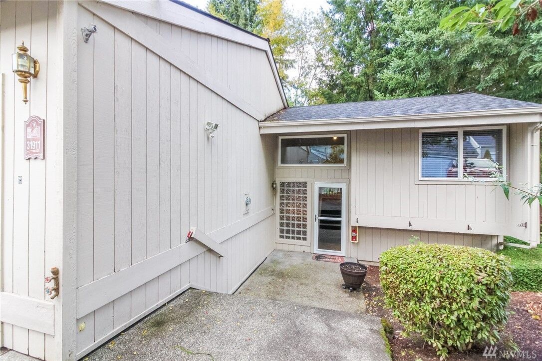 Property Photo:  31911 SW 34th Place 84  WA 98023 