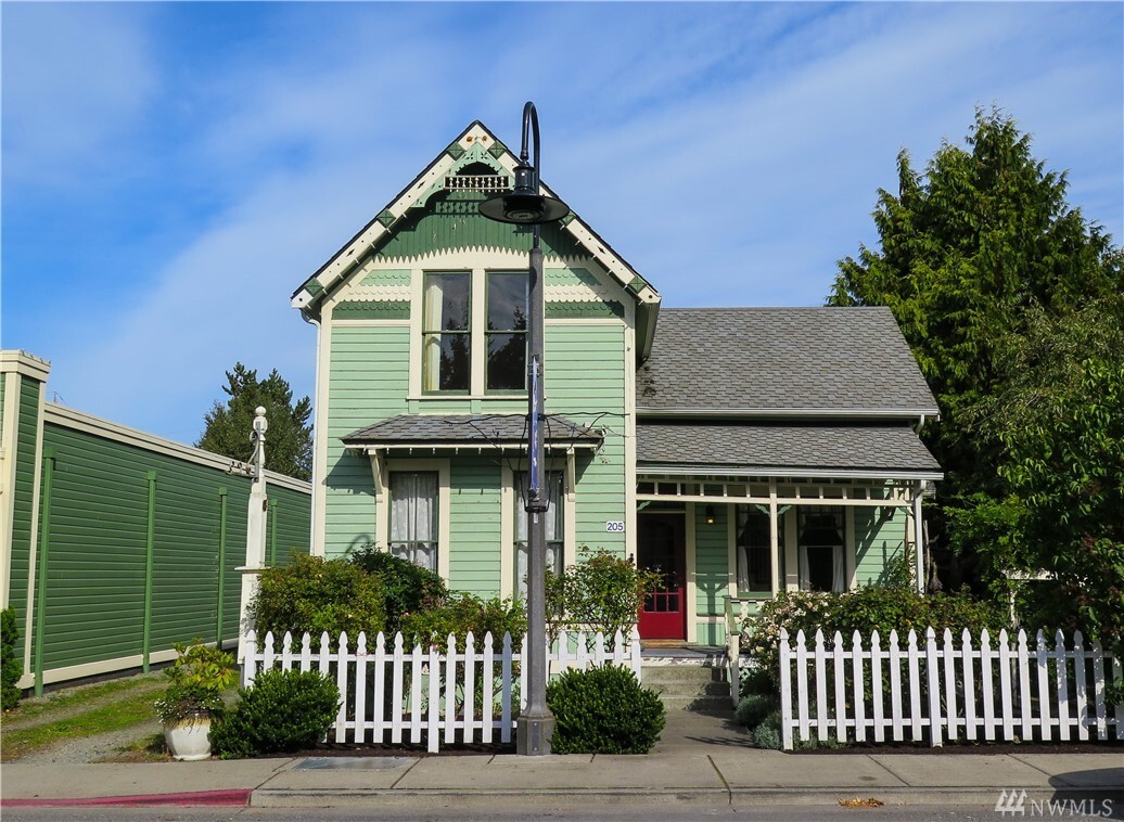Property Photo: 205 E Morris Street WA 98257