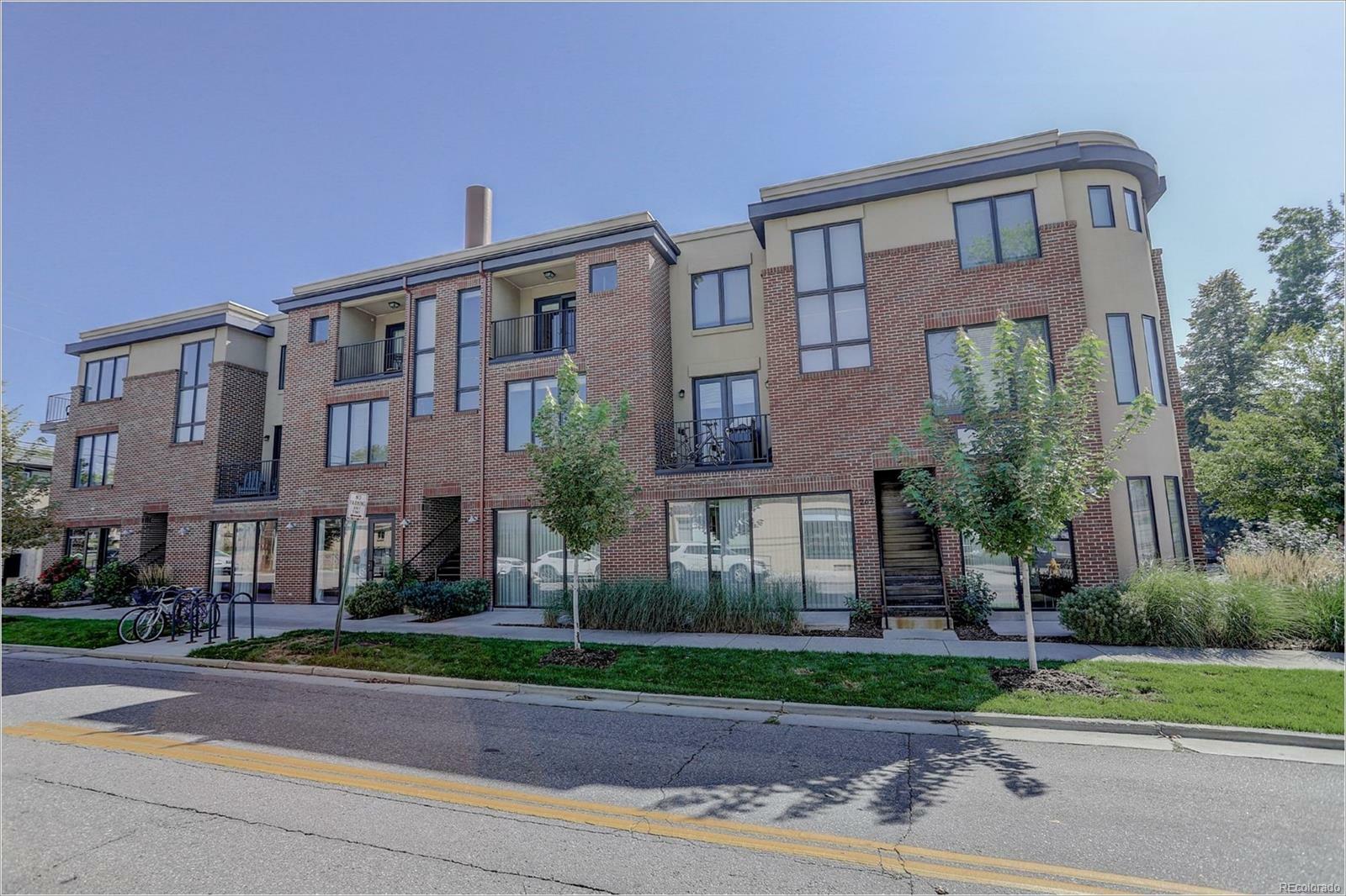 Property Photo: 2700 E Louisiana Avenue 203 CO 80210