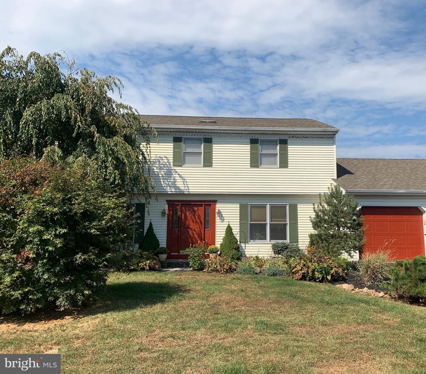 Property Photo: 318 Cornerstone Drive PA 19510