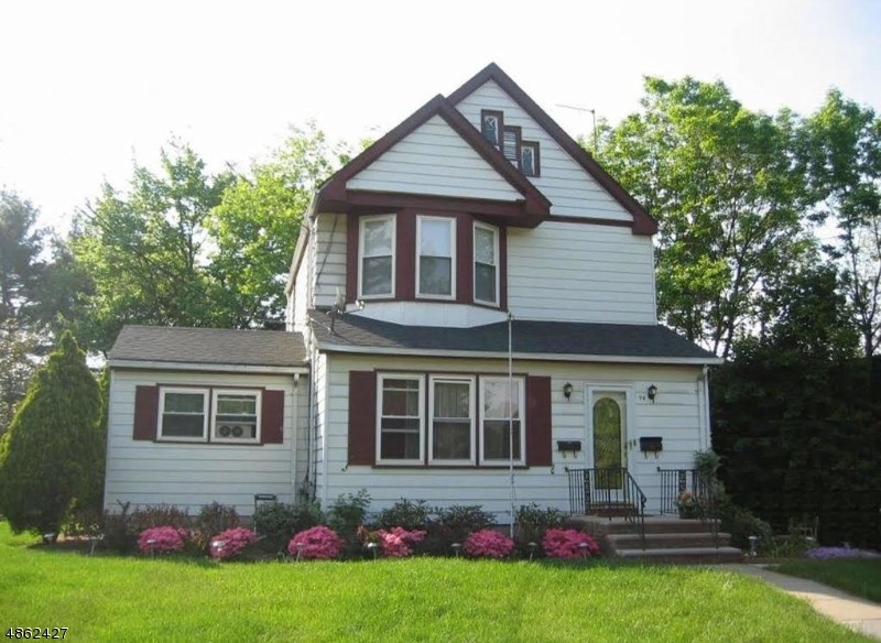 Property Photo:  94 Taft Ln  NJ 07081 