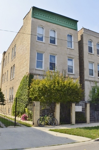 Property Photo:  1442 North Talman Avenue 2  IL 60622 