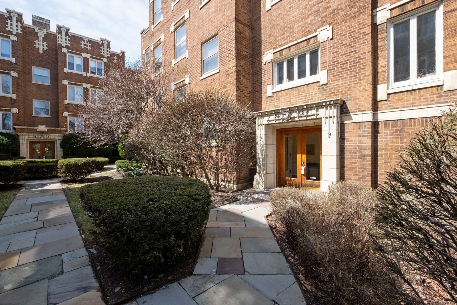 Property Photo: 606 Michigan Avenue 3 IL 60202