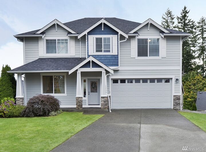 Property Photo: 1735 Queen Court NE WA 98056