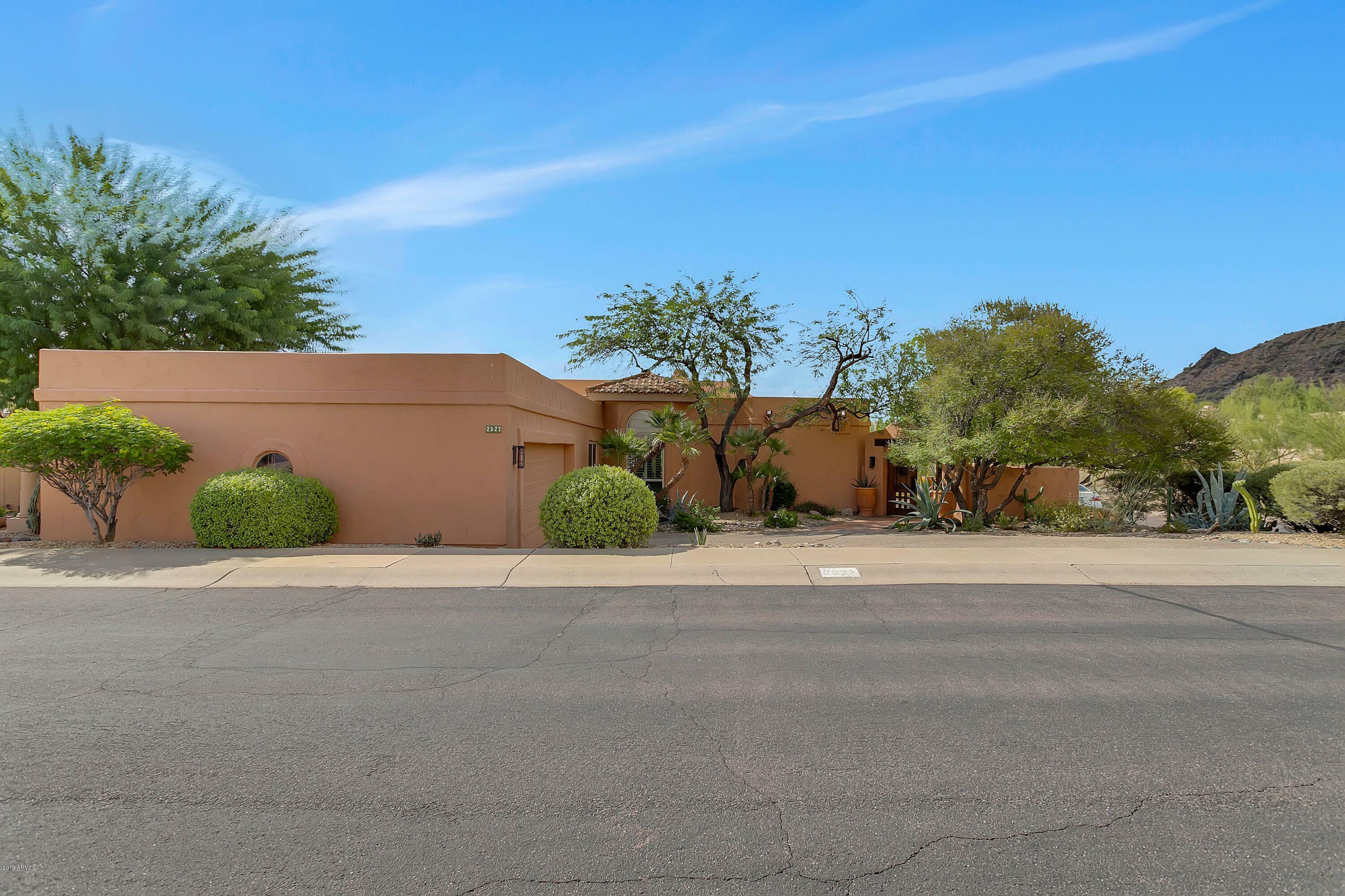 Property Photo:  2527 E Vogel Avenue  AZ 85028 