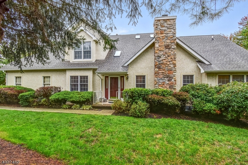 Property Photo:  22 Georgetown Ct  NJ 07920 