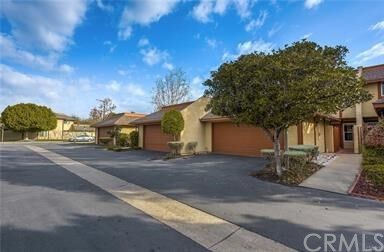 Property Photo: 520 Spruce Way CA 90631