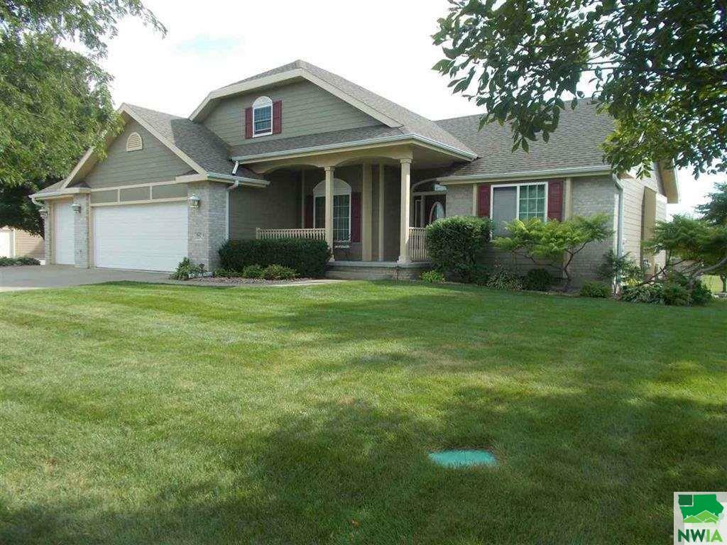 Property Photo:  847 Brookside  SD 57038 