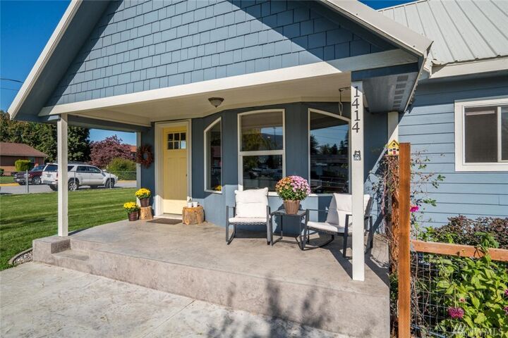 Property Photo:  1414  9th Street  WA 98801 