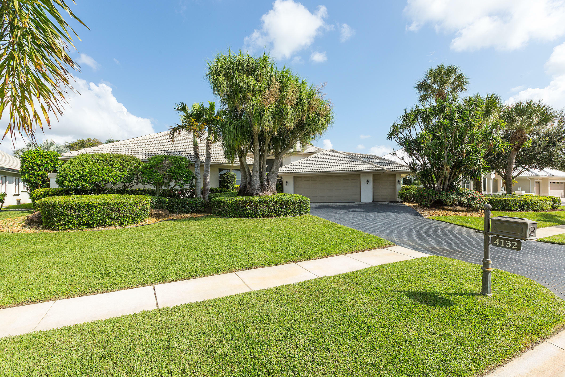 Property Photo:  4132 Bocaire Boulevard  FL 33487 