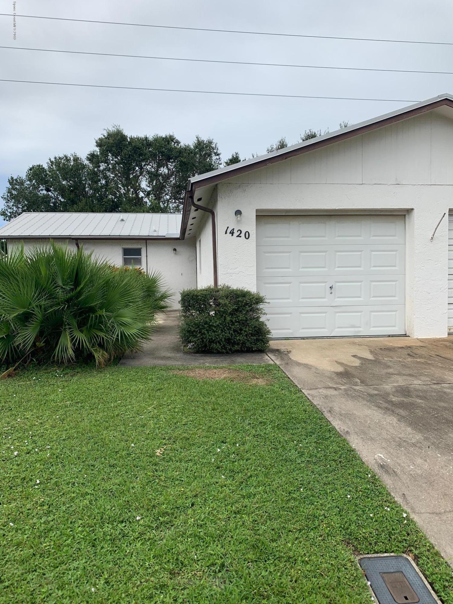 Property Photo: 1420 Croftwood Drive FL 32935