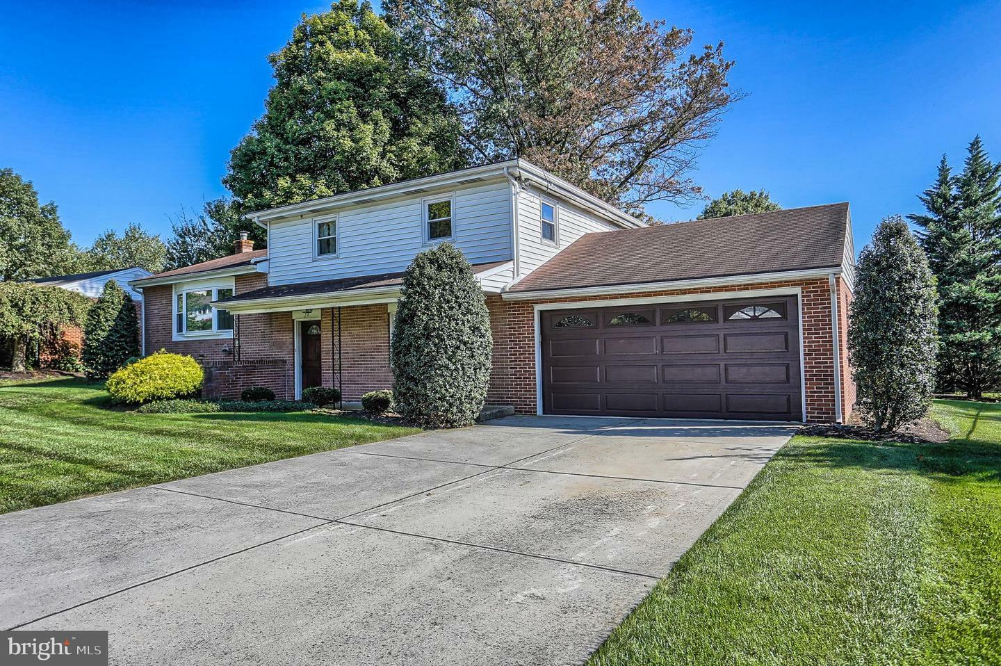 Property Photo:  24 Corvair Drive  PA 17019 