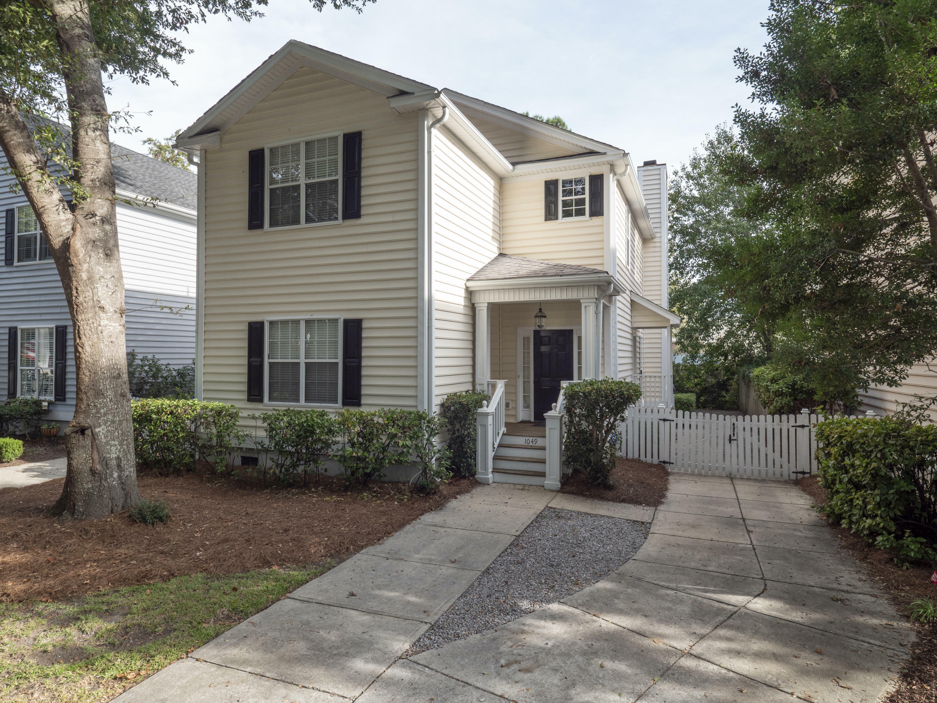 Property Photo: 1049 Mathis Ferry Road SC 29464