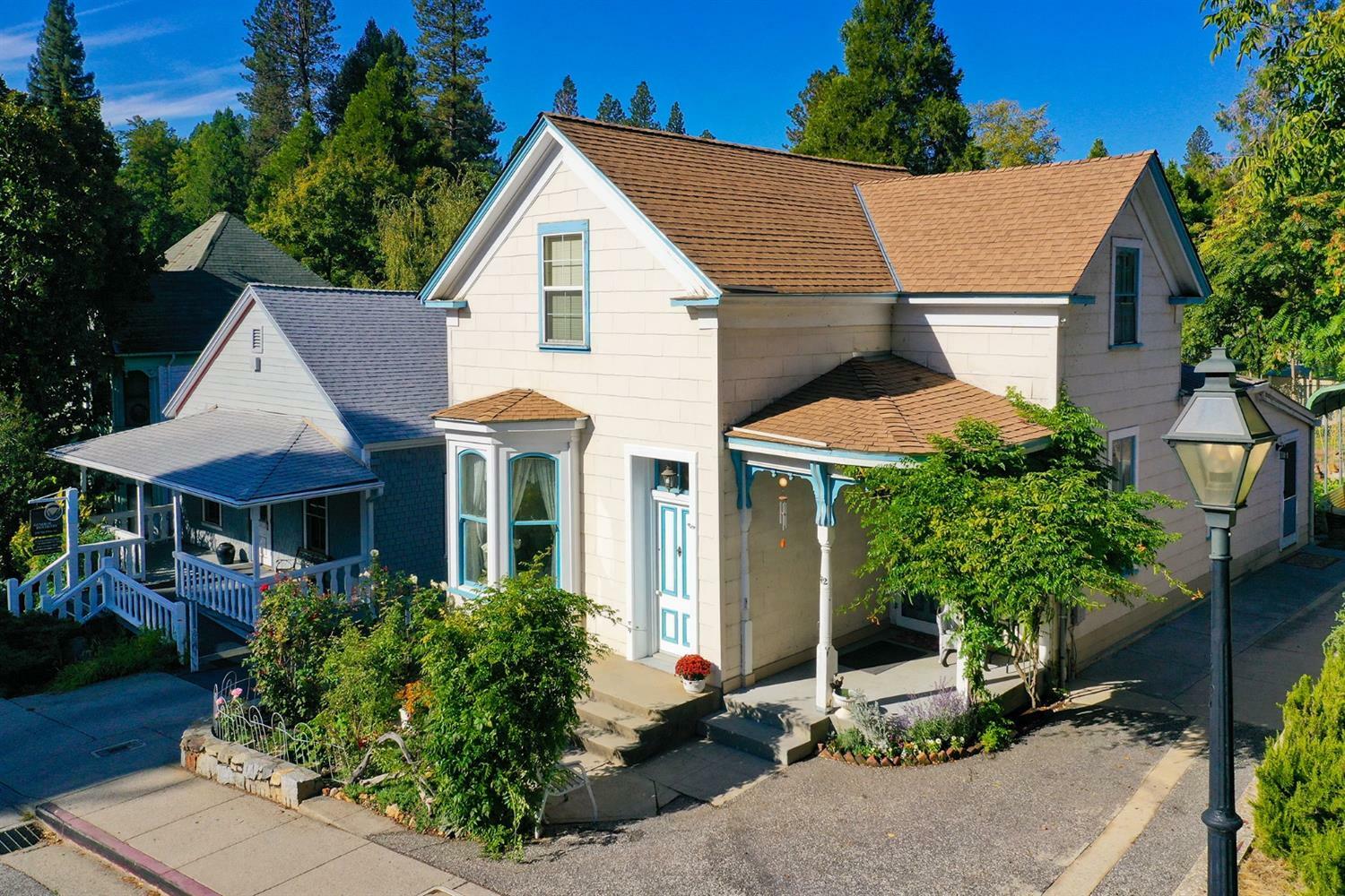 Property Photo: 212 South Pine Street CA 95959