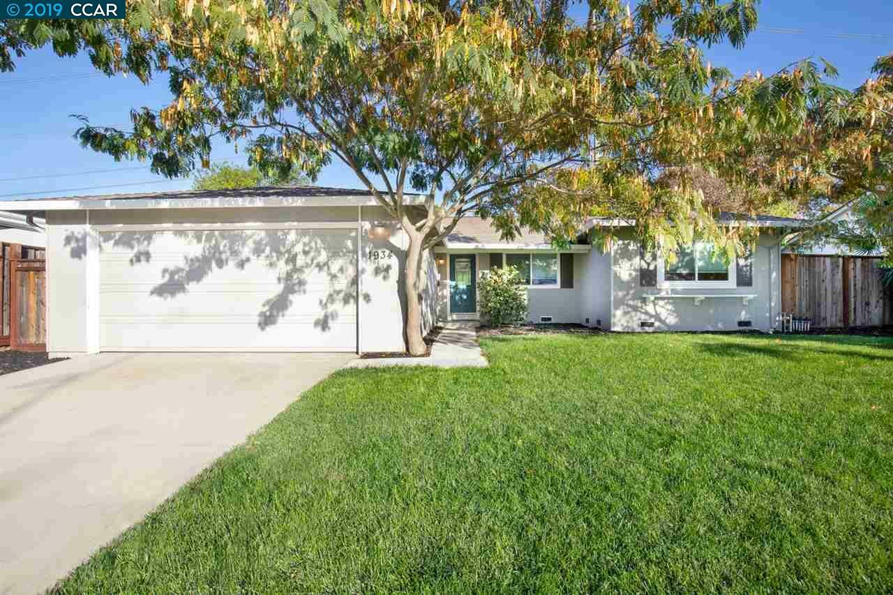 Property Photo:  1934 Redwood Dr  CA 94553 