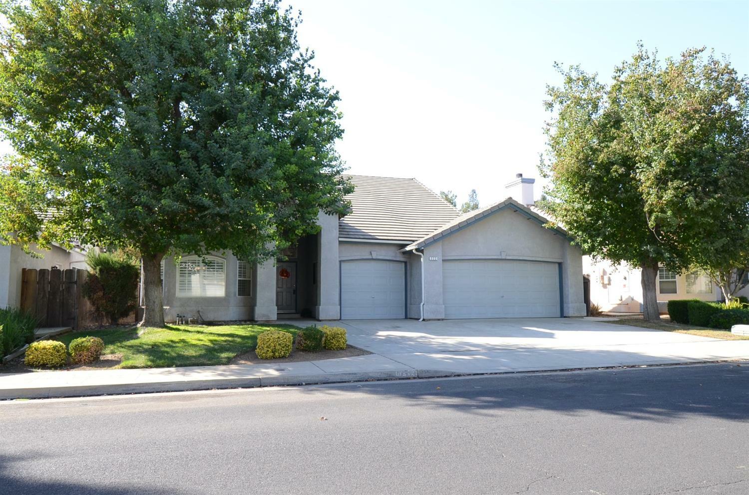 Property Photo:  772 Hanson Avenue  CA 93611 