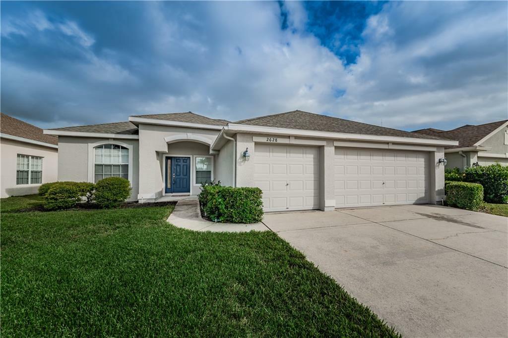 Property Photo:  2628 Eagles Crest Court  FL 34691 